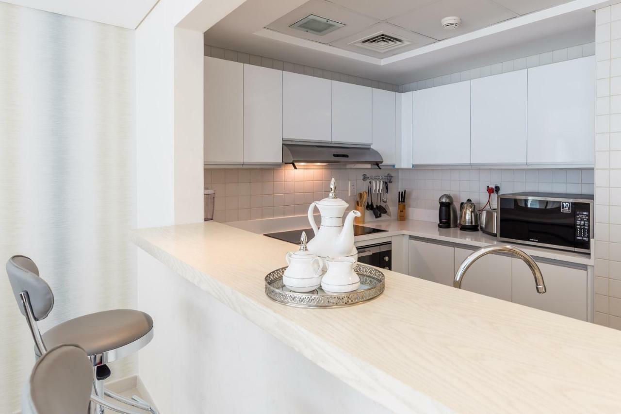 دبي Lovely 2Br With Assistant Room In Al Bateen Residences Jbr By Deluxe Holiday Homes المظهر الخارجي الصورة