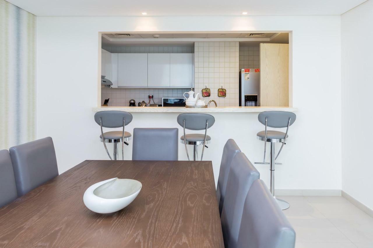 دبي Lovely 2Br With Assistant Room In Al Bateen Residences Jbr By Deluxe Holiday Homes المظهر الخارجي الصورة